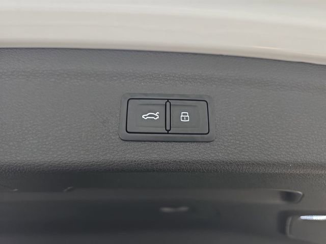 Used 2021 Audi Q3 2.0T Premium w/ Convenience Package AWD/4WD image 34