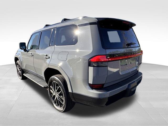 Used 2025 Lexus GX 550 w/ Cold Area Package AWD/4WD image 5