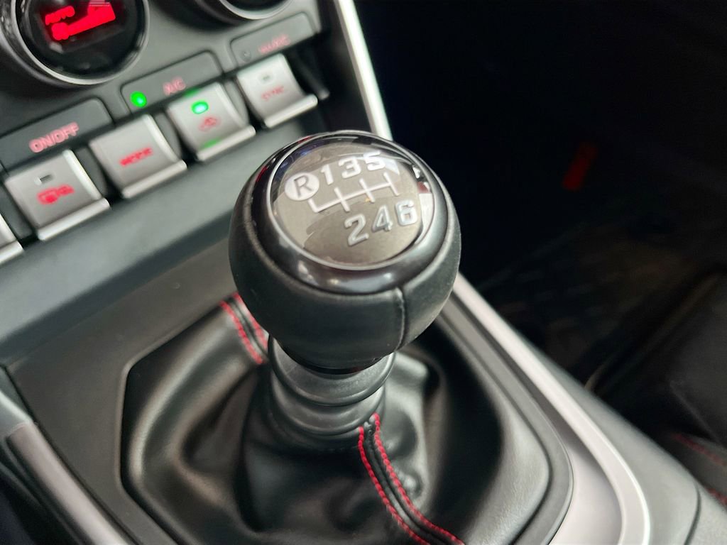 Used 2024 Subaru BRZ Limited w/ Popular Package 2 RWD image 16