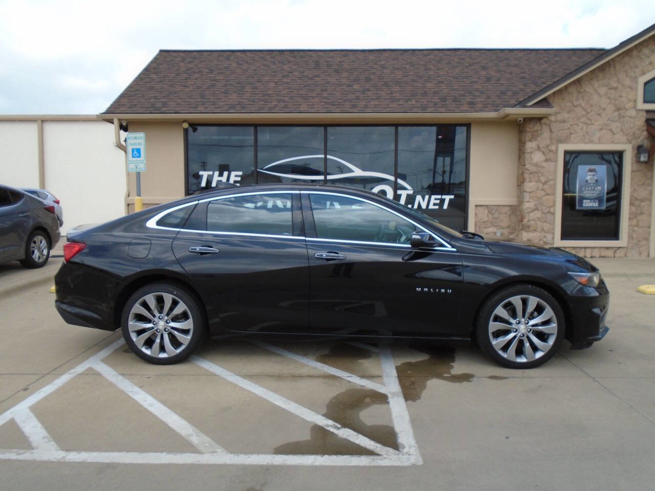 Used 2018 Chevrolet Malibu Premier w/ Premier Sun and Wheel Package FWD image 5