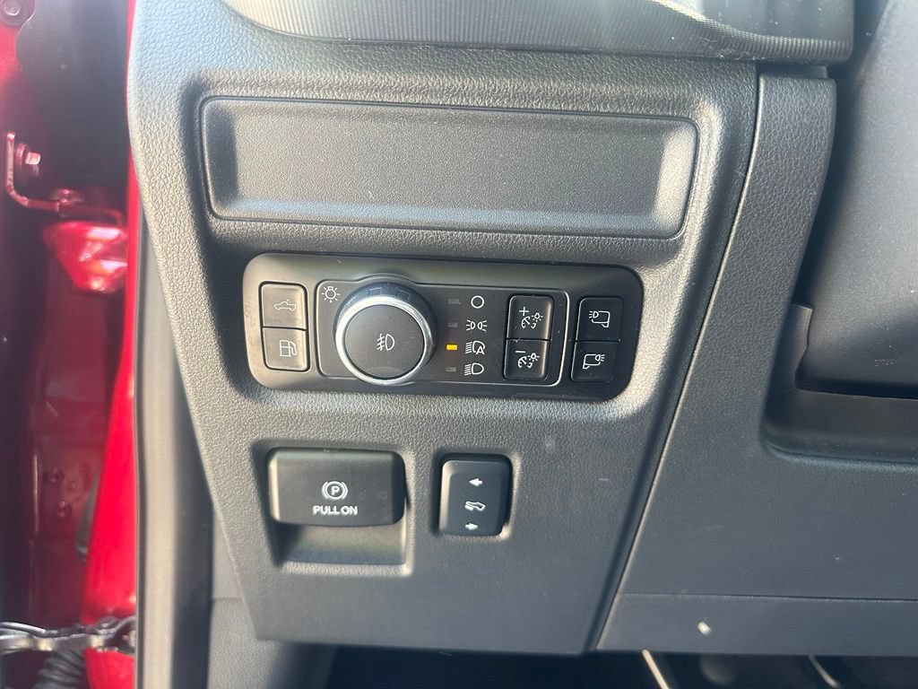 Used 2025 Ford F150 Platinum AWD/4WD image 13