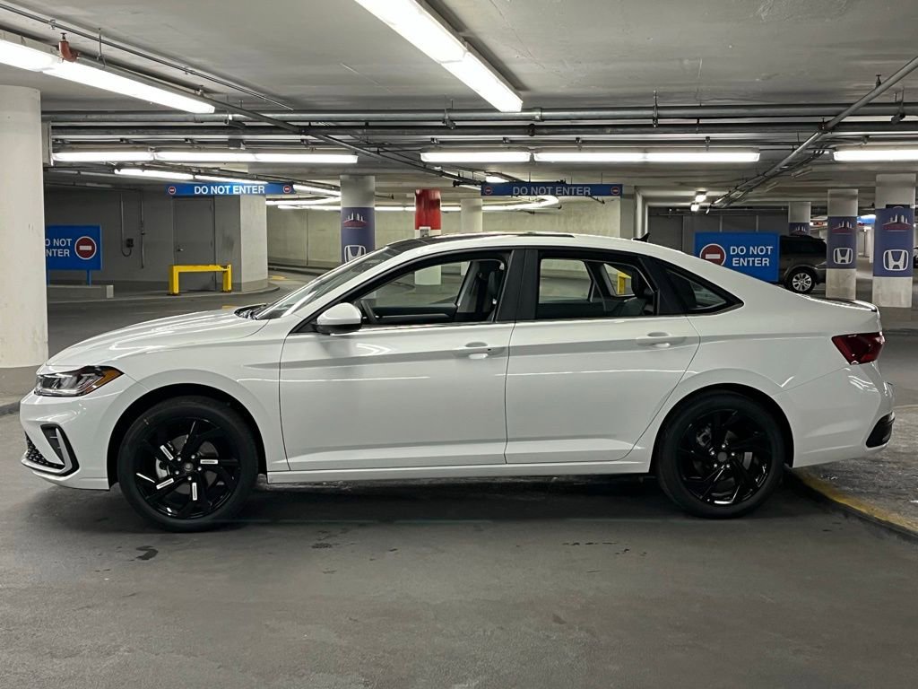 New 2026 Volkswagen Jetta SE FWD image 31