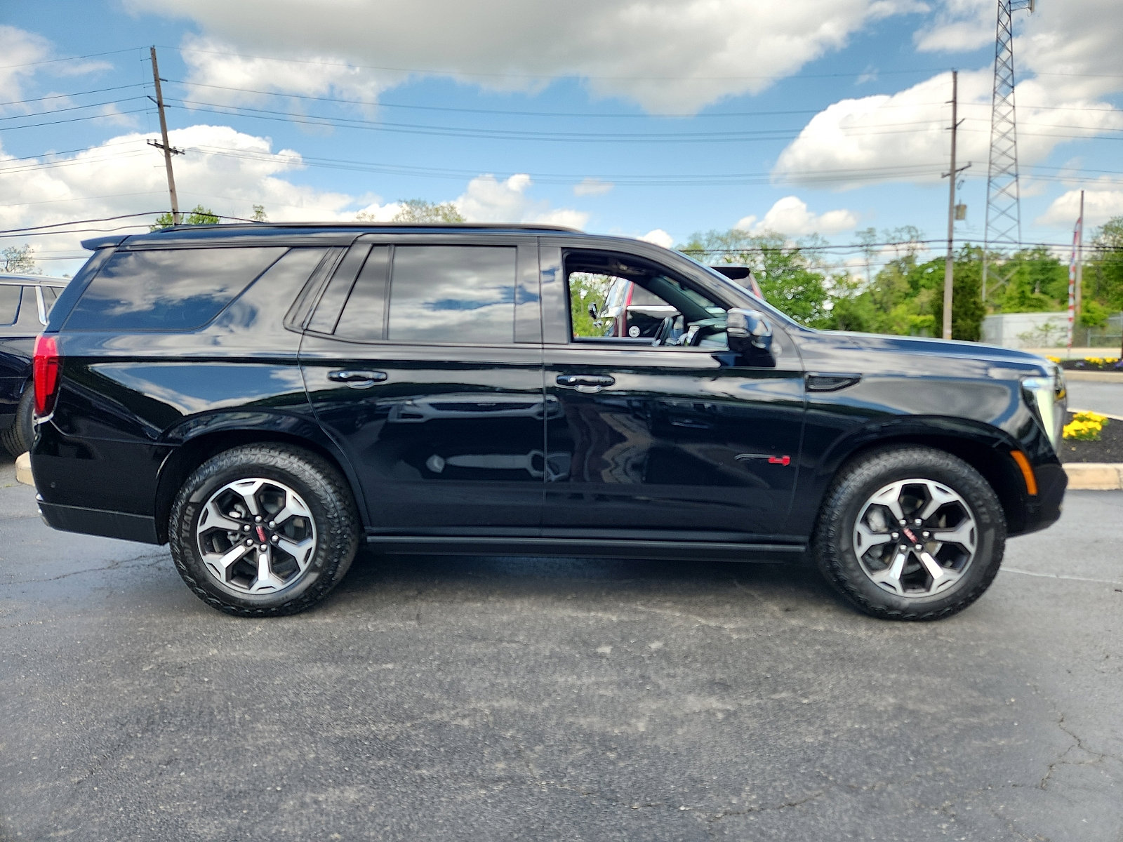 Used 2026 GMC Yukon AT4 Ultimate AWD/4WD image 7
