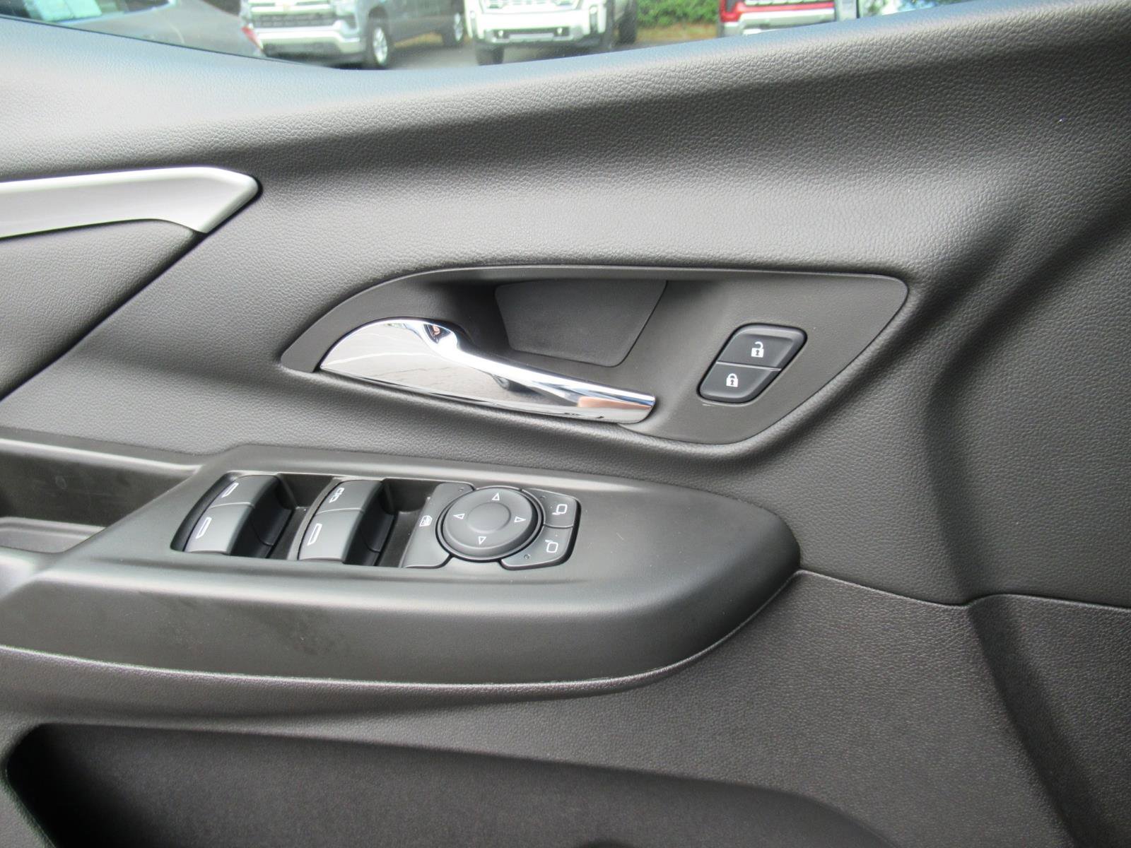 Used 2023 Chevrolet Bolt LT w/ Infotainment Package image 20