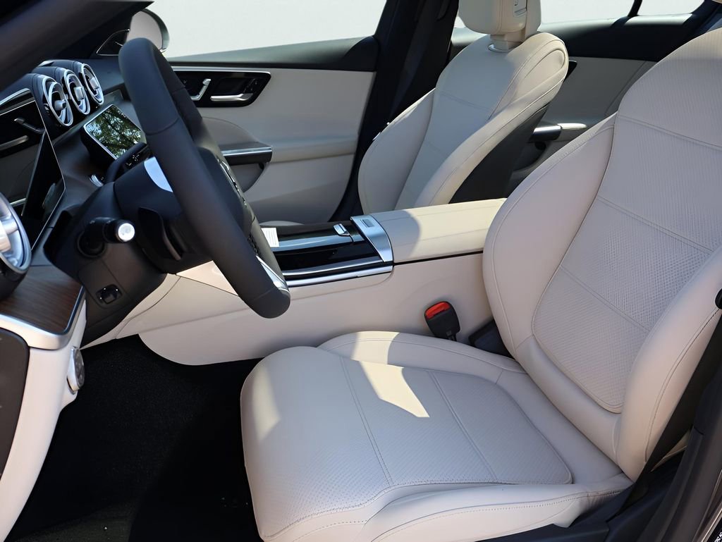 Certified 2025 Mercedes-Benz C 300 4MATIC Sedan image 36