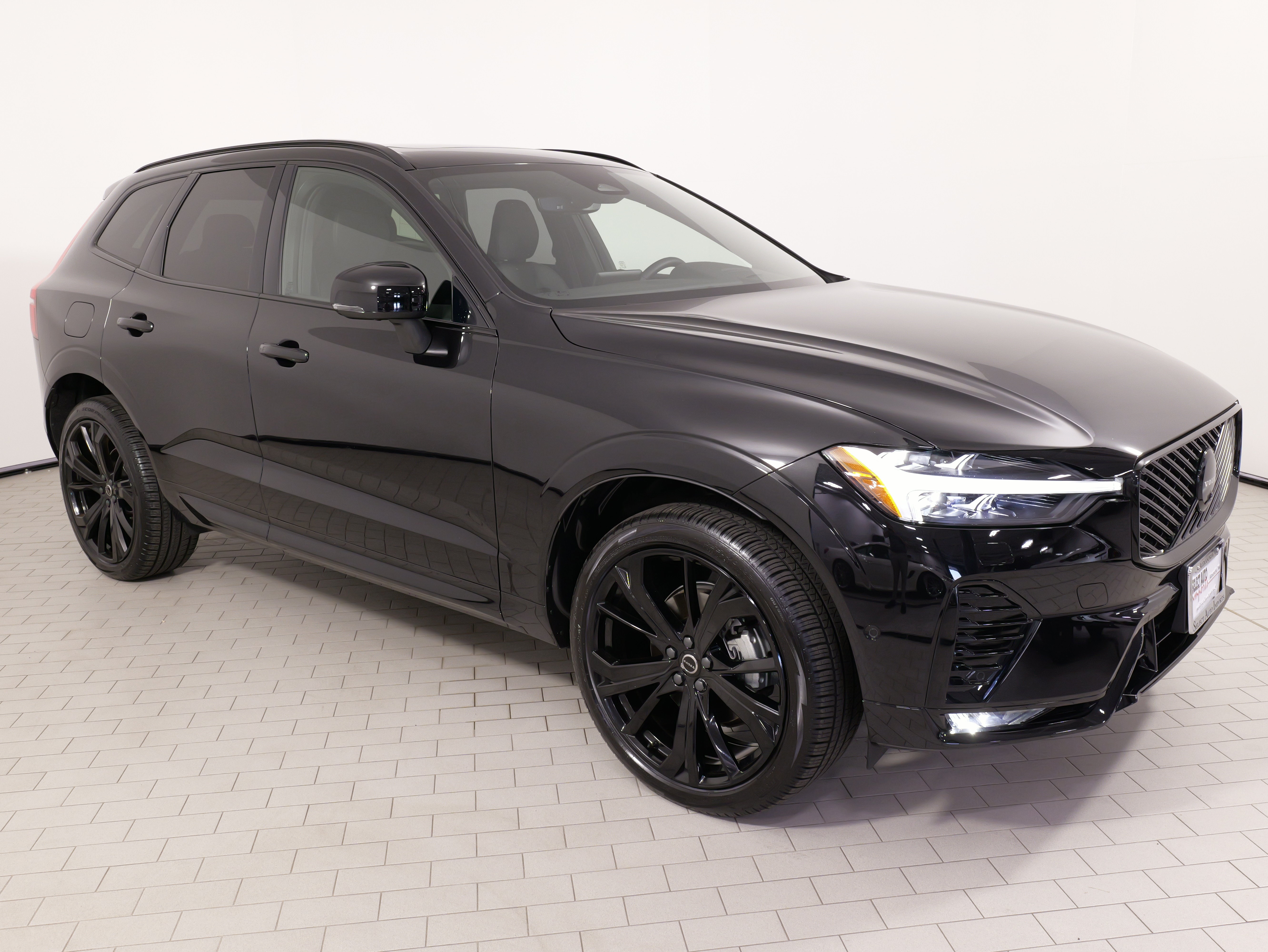 Used 2026 Volvo XC60 B5 Ultra w/ Protection Package Premier AWD/4WD image 7