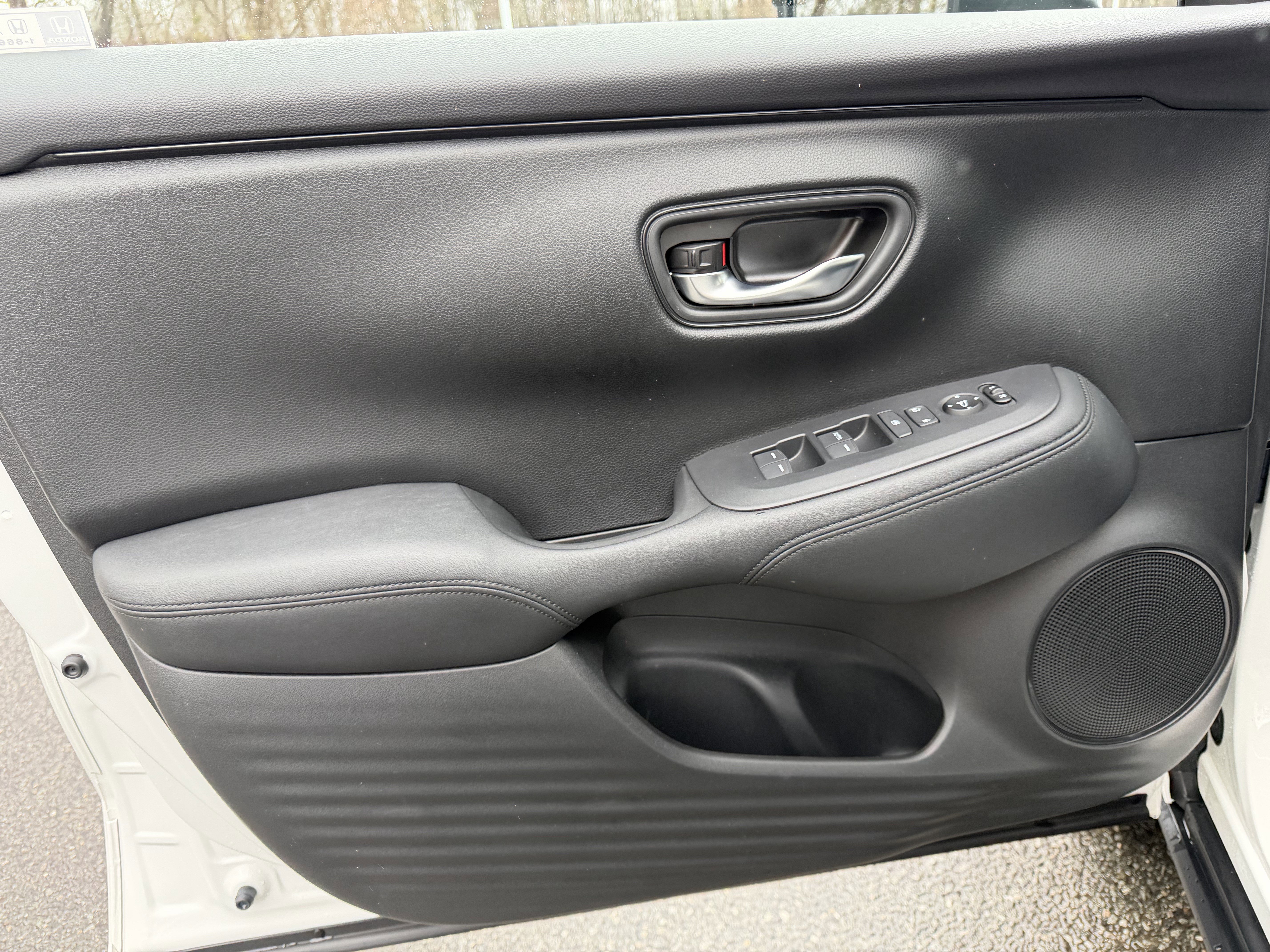 Certified 2023 Honda HR-V LX image 12