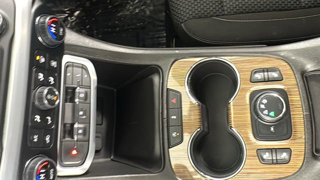 Used 2023 GMC Acadia SLE w/ Driver Convenience Package image 31