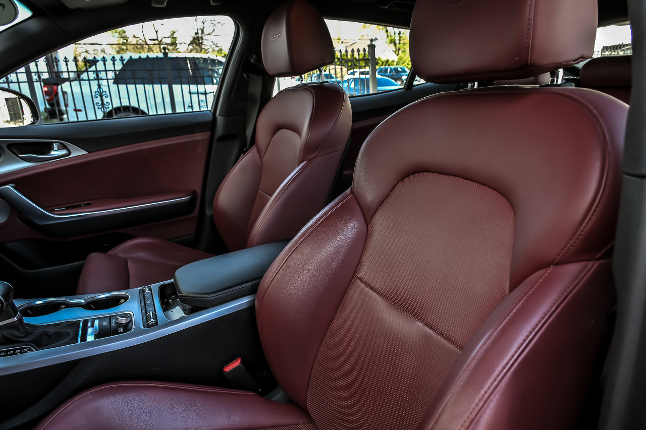 Used 2020 Kia Stinger GT1 AWD/4WD image 25