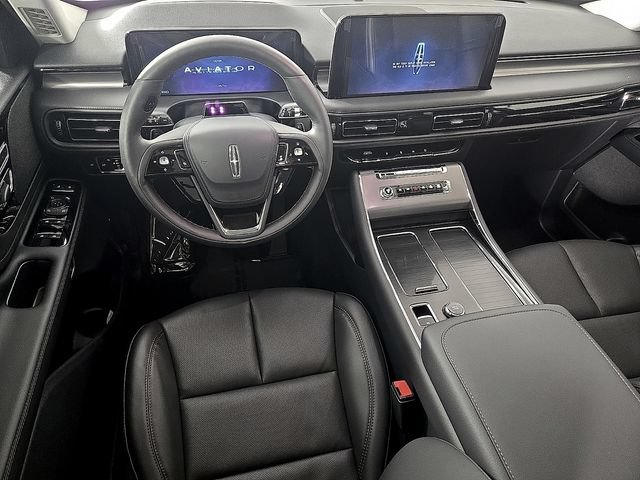 New 2026 Lincoln Aviator AWD w/ Jet Appearance Package image 11