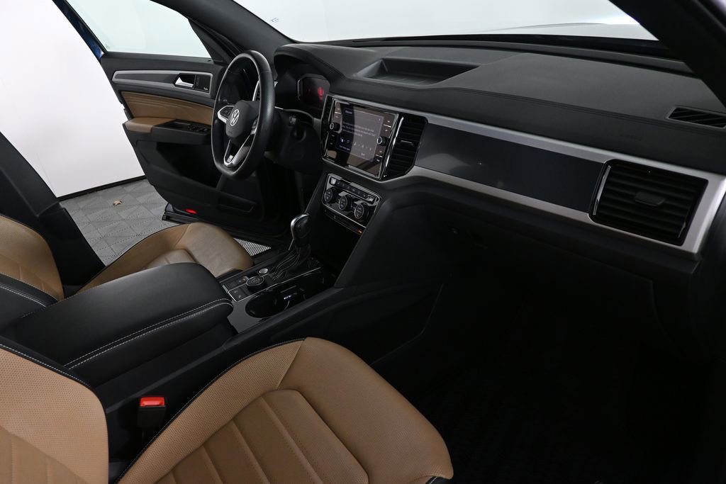 Used 2022 Volkswagen Atlas Cross Sport SEL Premium R-Line image 23