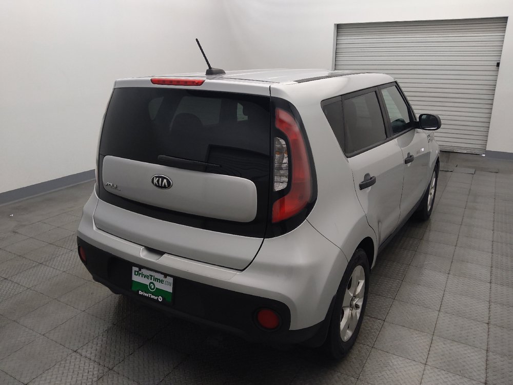 Used 2018 Kia Soul FWD image 7