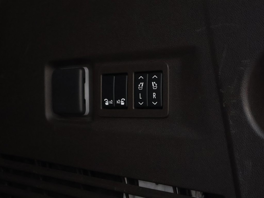 Used 2022 GMC Yukon SLT w/ SLT Luxury Package image 25