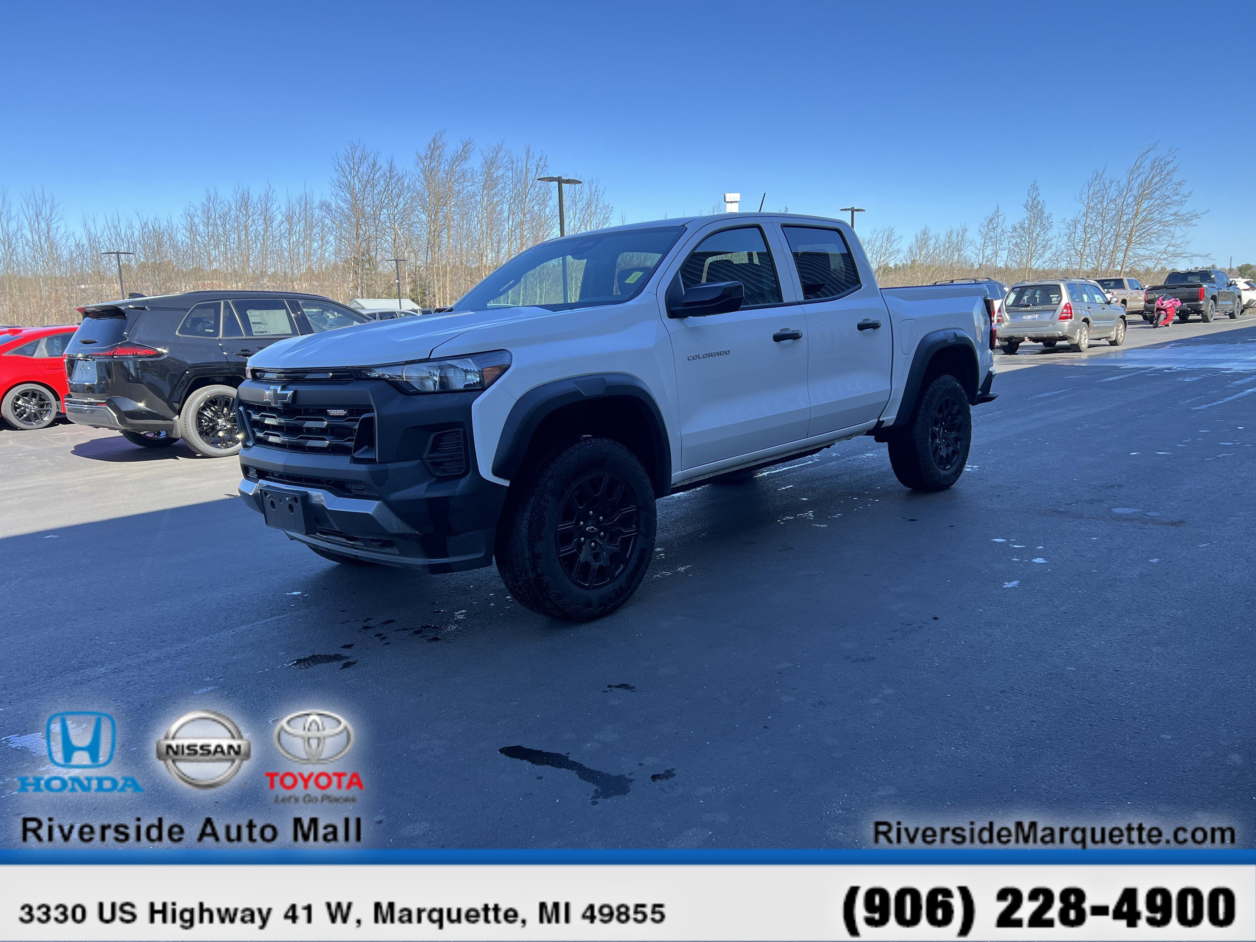 Used 2026 Chevrolet Colorado Trail Boss AWD/4WD image 3