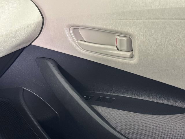 Used 2025 Toyota Corolla LE image 23