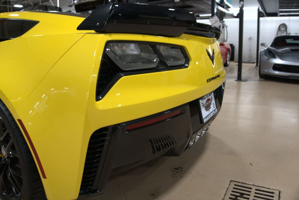 Used 2016 Chevrolet Corvette Z06 w/ 3LZ Preferred Equipment Group image 21