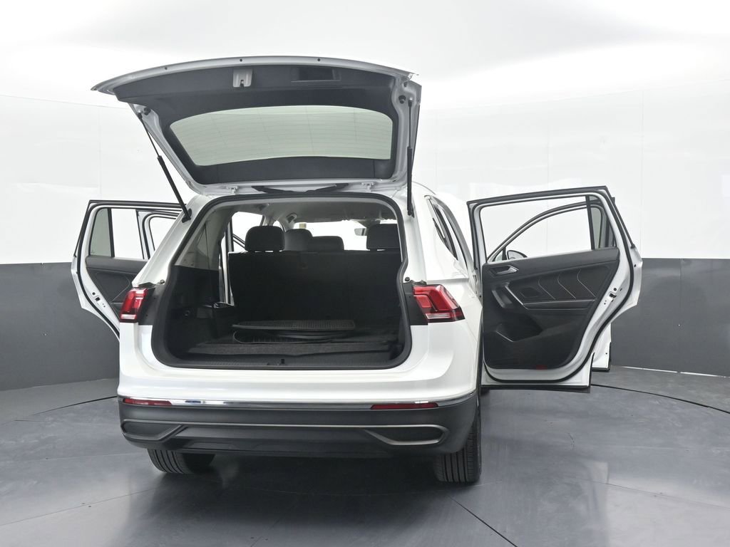 Used 2023 Volkswagen Tiguan SE image 74