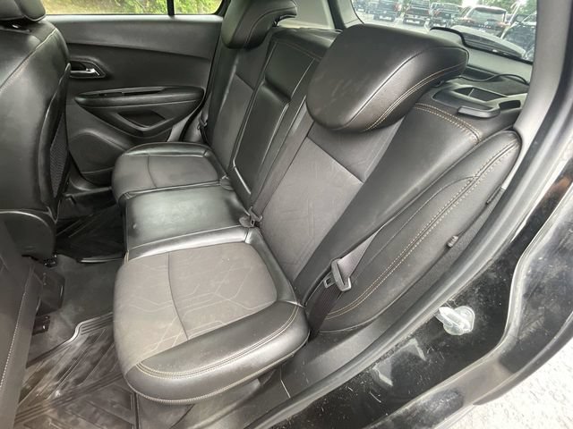 Used 2019 Chevrolet Trax LT w/ LT Convenience Package FWD image 23