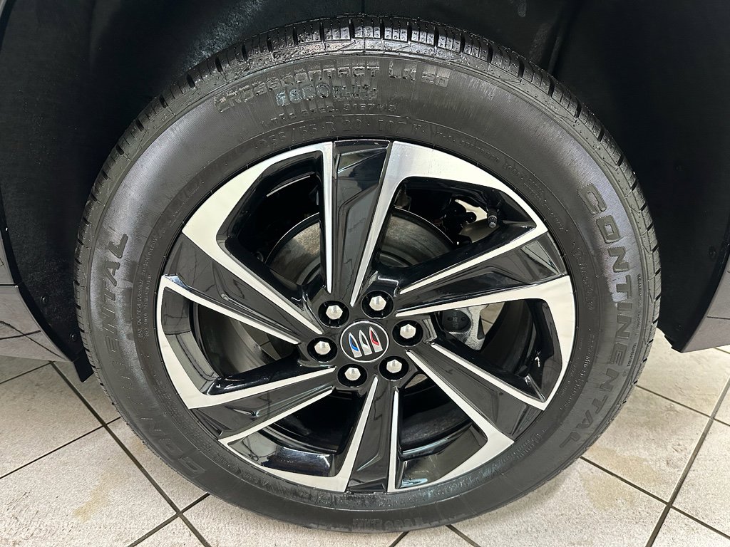 Certified 2025 Buick Enclave Sport Touring image 15