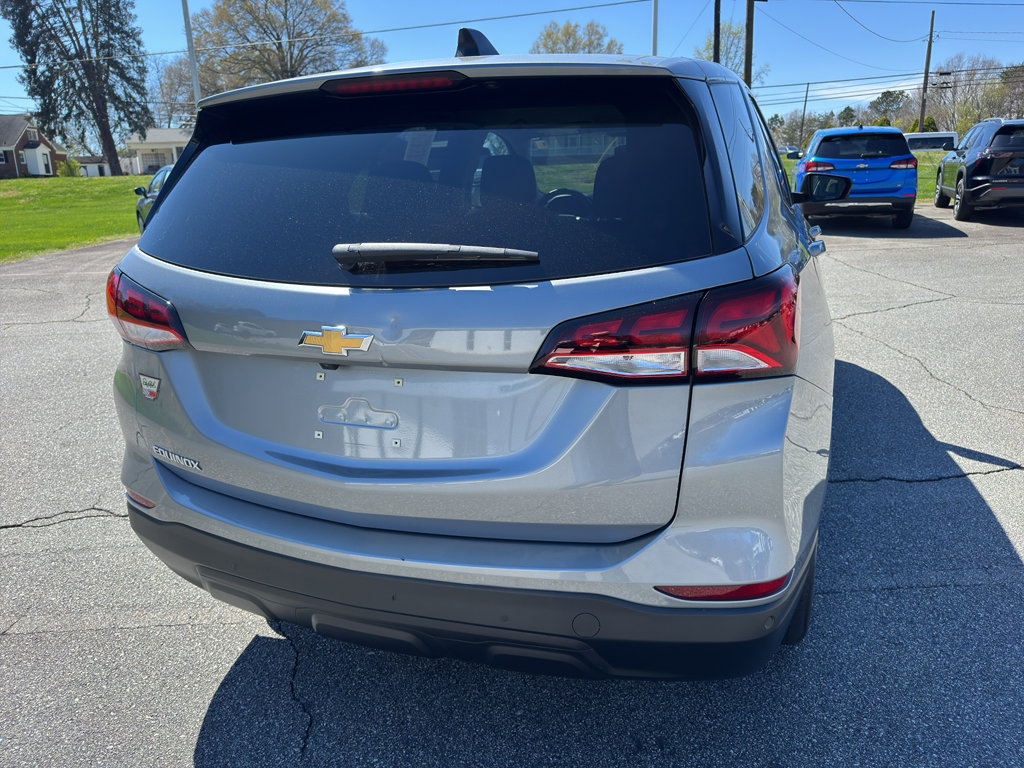 Used 2023 Chevrolet Equinox LS image 5