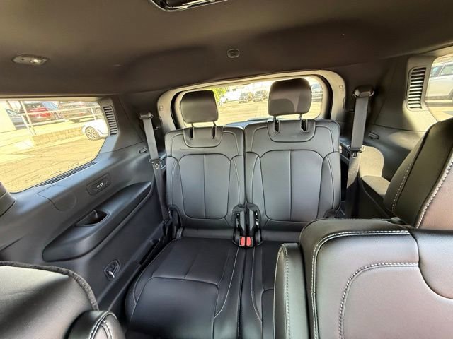 New 2025 Jeep Grand Cherokee L Limited w/ Trailer Tow Package image 15