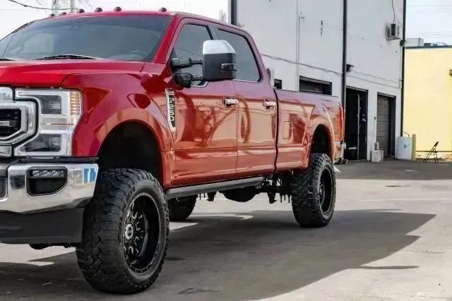 Used 2017 Ford F250 Platinum w/ Platinum Ultimate Package AWD/4WD image 7