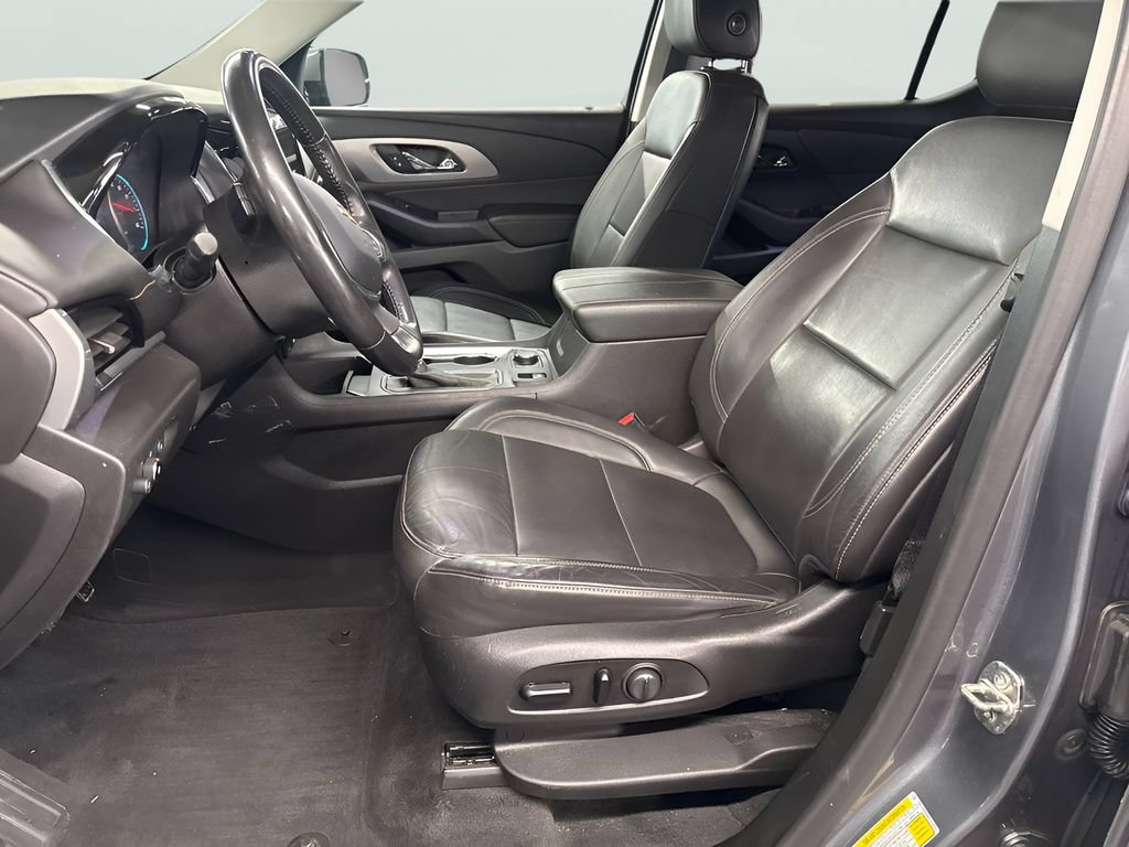 Used 2020 Chevrolet Traverse LT AWD/4WD image 17