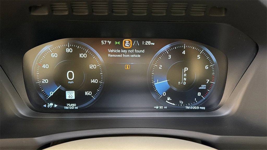 Used 2020 Volvo XC90 T6 Momentum w/ Protection Package Premier image 33