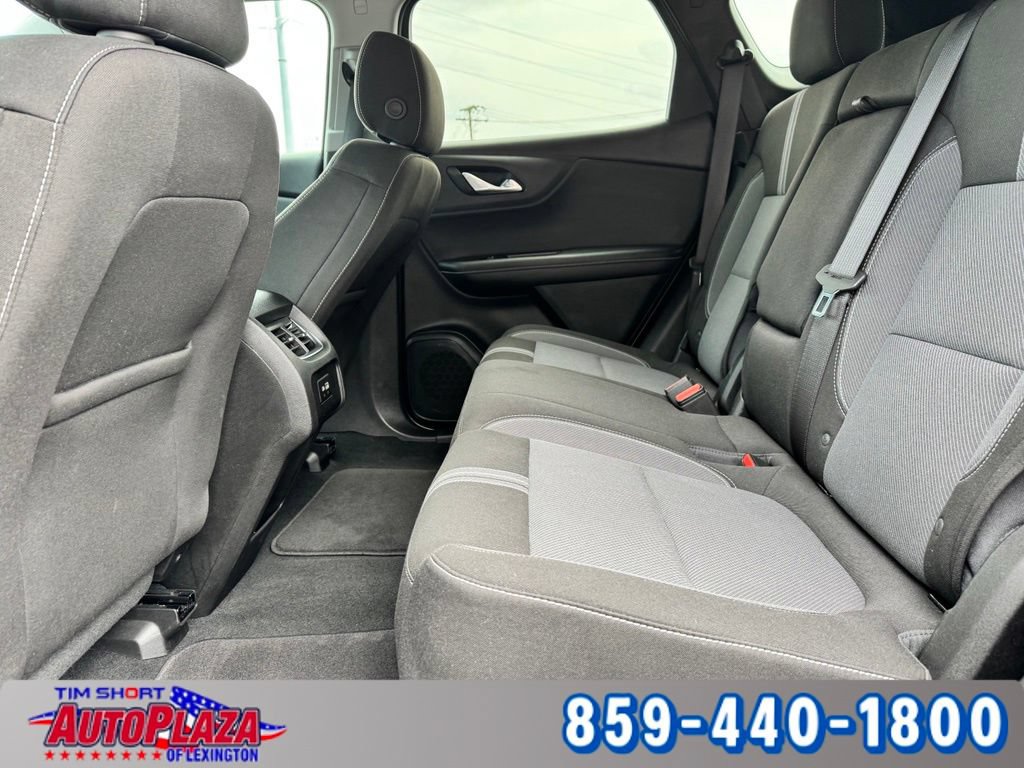 Used 2025 Chevrolet Blazer LT AWD/4WD image 40
