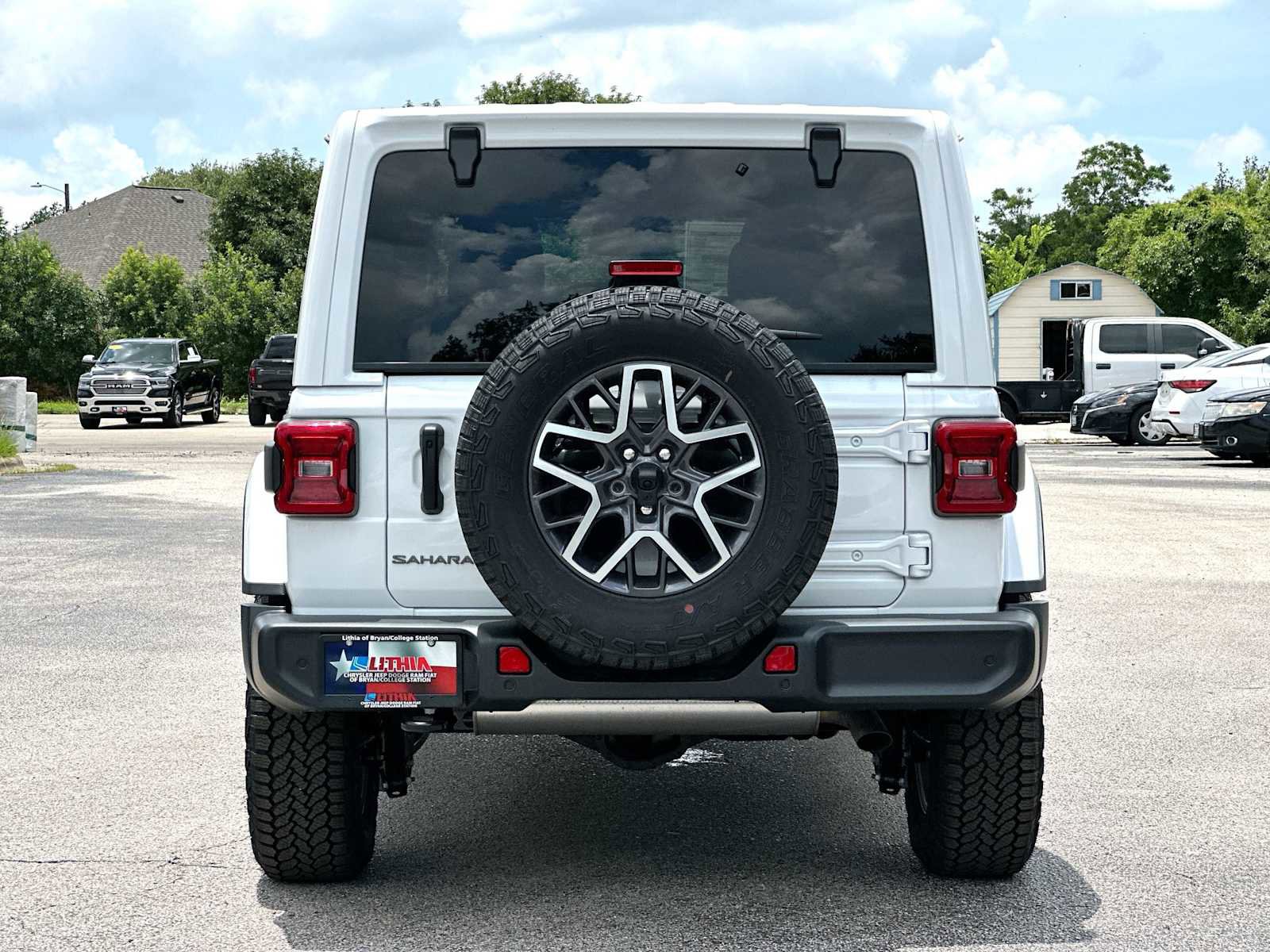 New 2026 Jeep Wrangler Unlimited Sahara AWD/4WD image 14