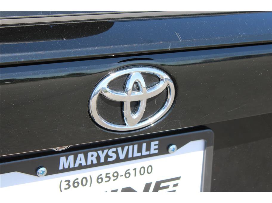 Used 2021 Toyota RAV4 XLE Premium AWD/4WD image 35