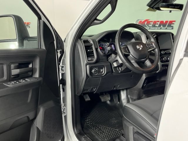 New 2026 RAM 2500 Tradesman w/ Chrome Appearance Group AWD/4WD image 22