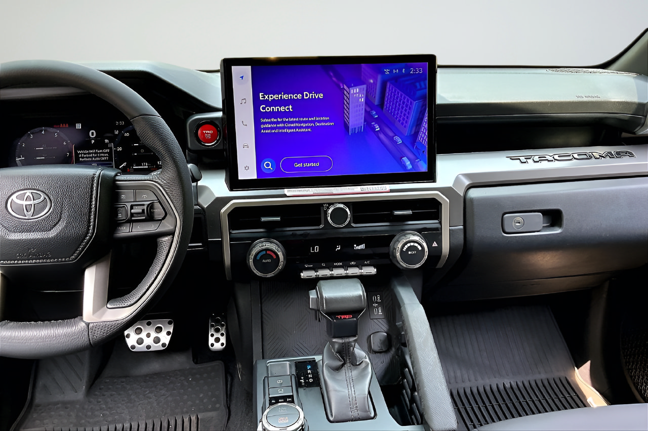 Used 2024 Toyota Tacoma TRD Sport AWD/4WD image 9