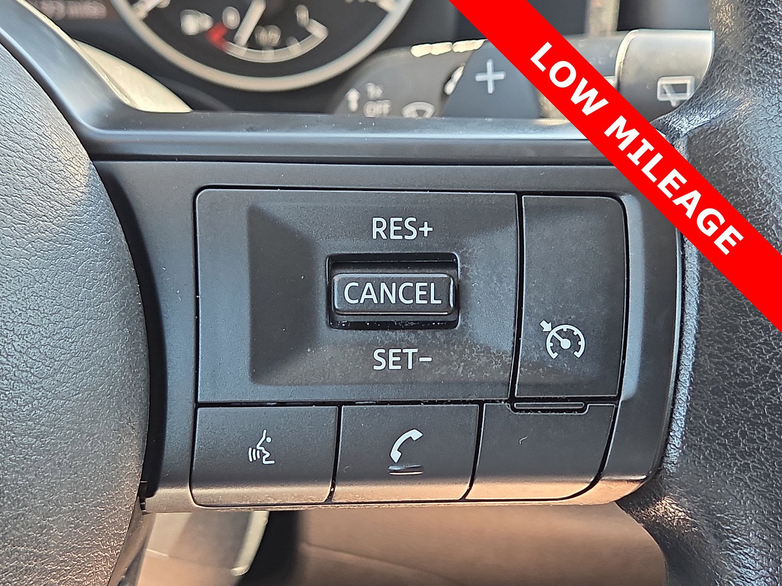 Used 2023 Nissan Rogue S image 22