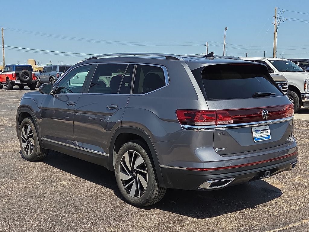 Used 2024 Volkswagen Atlas SEL AWD/4WD image 3