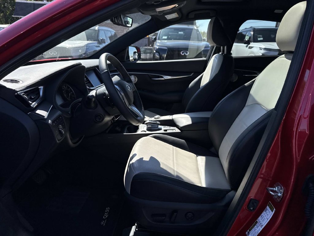 Used 2025 INFINITI QX55 Sensory w/ Lighting Package AWD/4WD image 16
