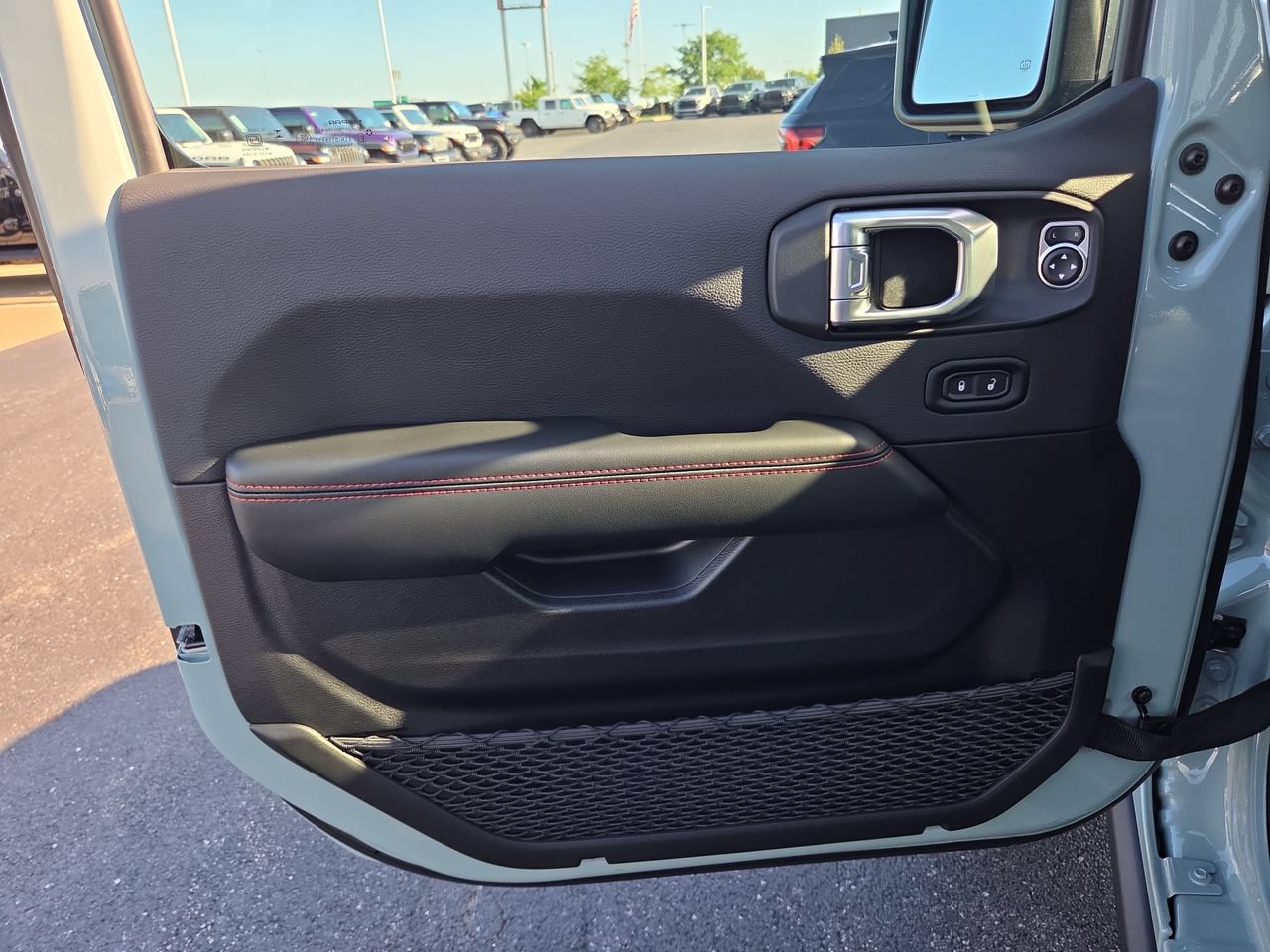 New 2027 Jeep Wrangler Unlimited Rubicon AWD/4WD image 3
