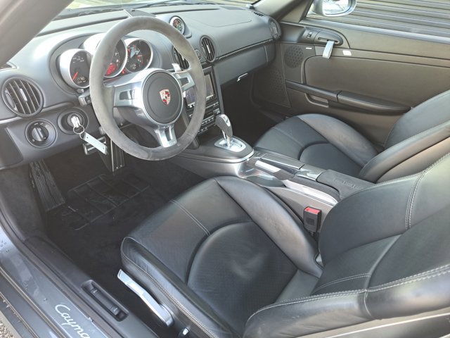 Used 2012 Porsche Cayman R image 4