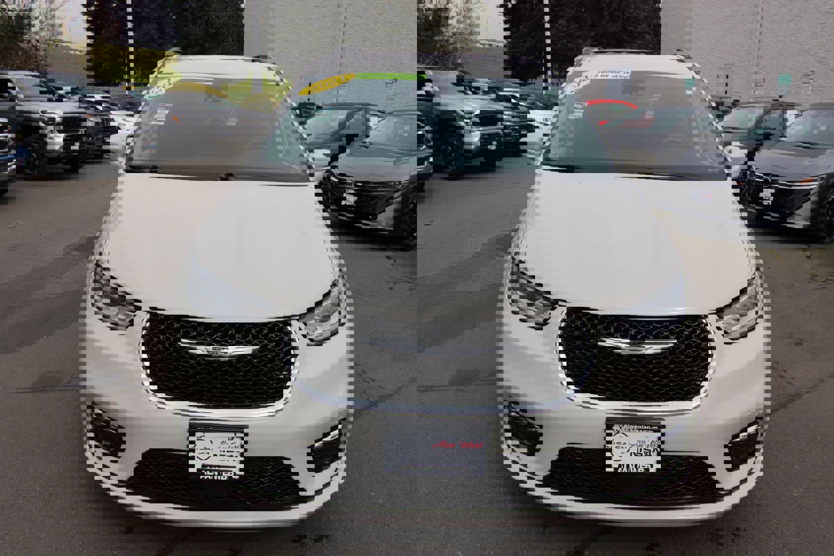 Used 2021 Chrysler Pacifica Touring image 8