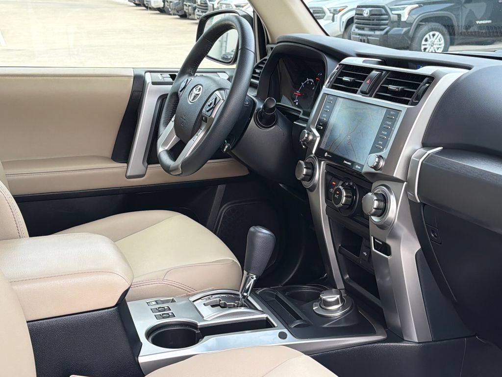 Used 2022 Toyota 4Runner SR5 Premium w/ Moonroof Package AWD/4WD image 14