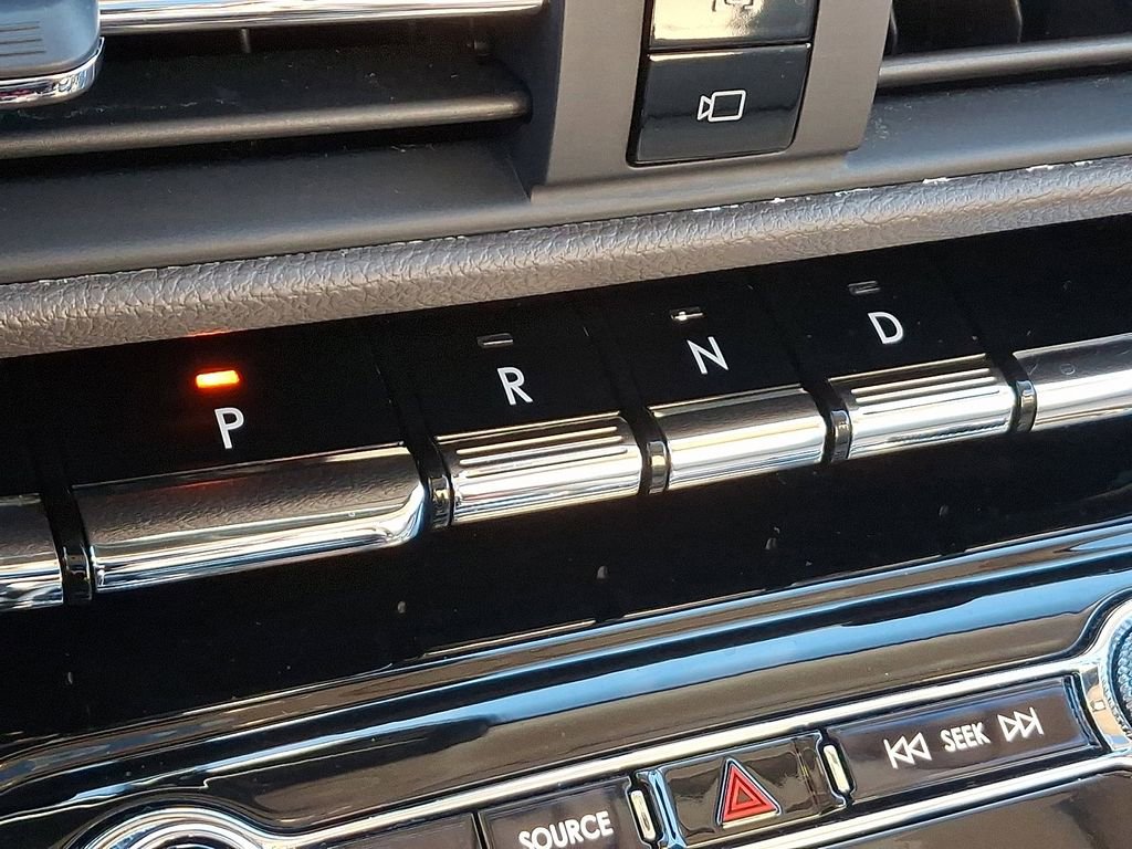 Used 2022 Lincoln Corsair Reserve w/ Equipment Group 201A image 16