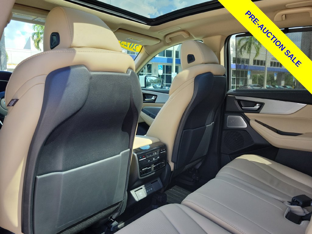 Certified 2025 Acura MDX w/ Technology Package FWD image 13