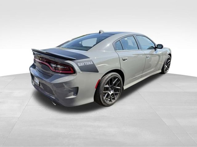 Used 2017 Dodge Charger R/T RWD image 4