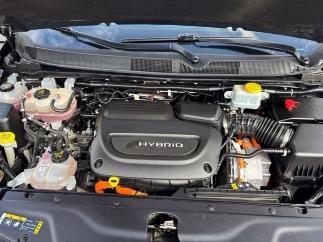 Used 2022 Chrysler Pacifica Touring-L FWD image 36