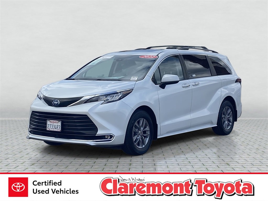 Certified 2022 Toyota Sienna XLE