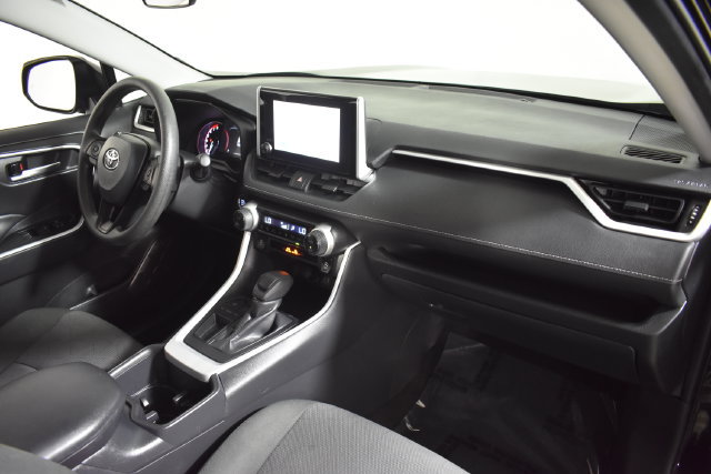 Used 2025 Toyota RAV4 XLE FWD image 34