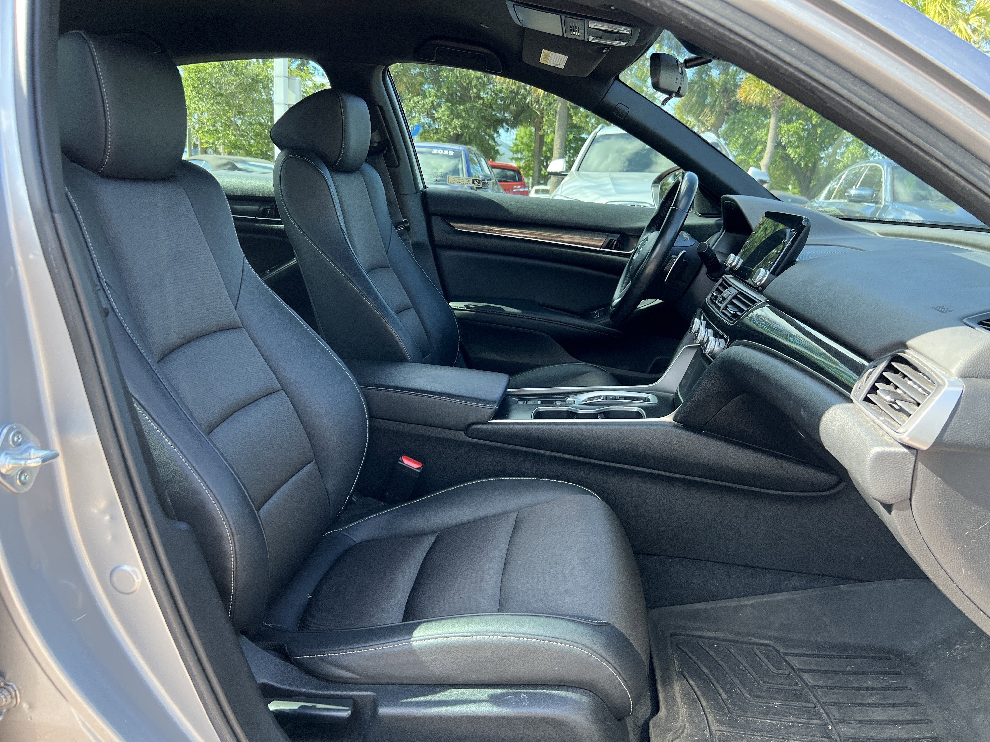 Used 2022 Honda Accord Sport image 32