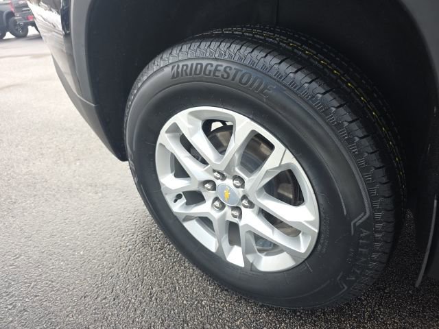 Used 2022 Chevrolet Traverse LS image 10