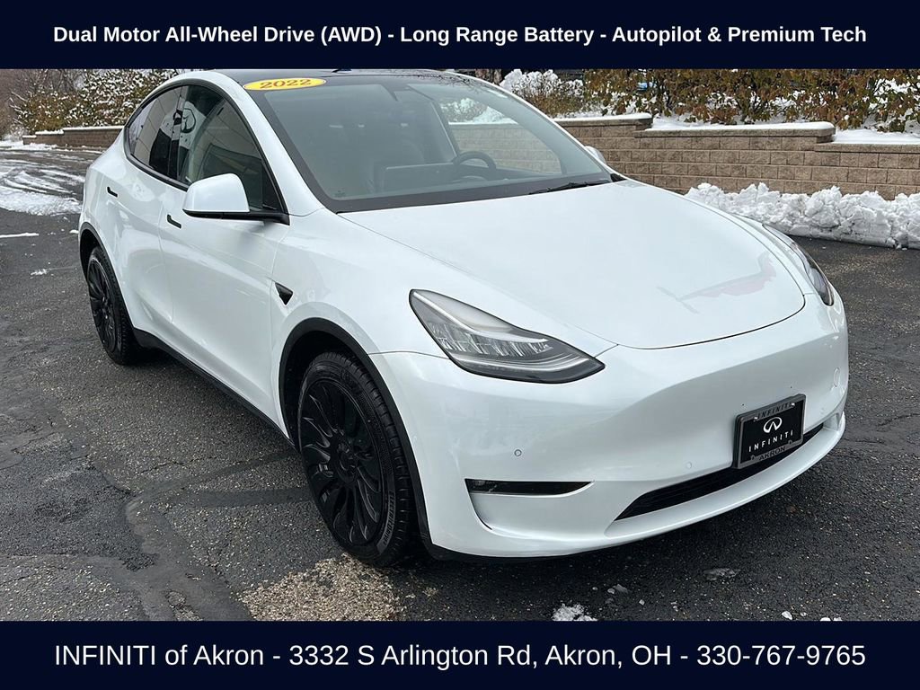 Used 2022 Tesla Model Y Long Range image 16