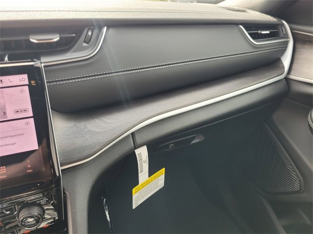 New 2025 Jeep Grand Cherokee Limited image 26